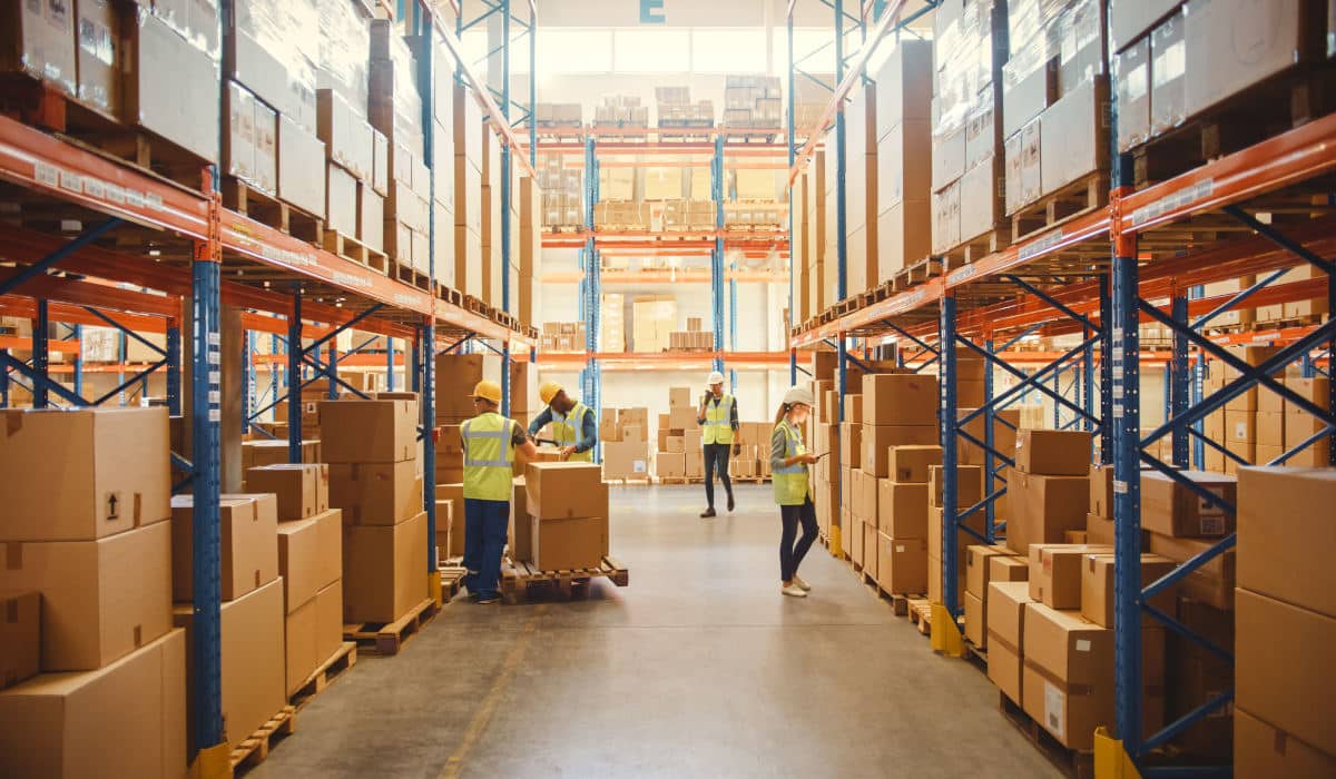 Fulfillment Center Costs Warehouse for parcels