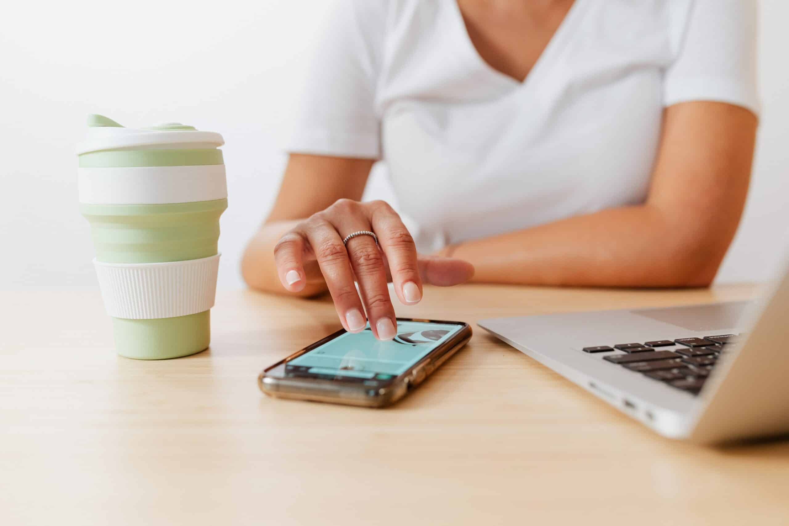 pexels-karolina-grabowska-5239957 Verschiedene Pakete für die Versandabwicklung eines Onlineshops